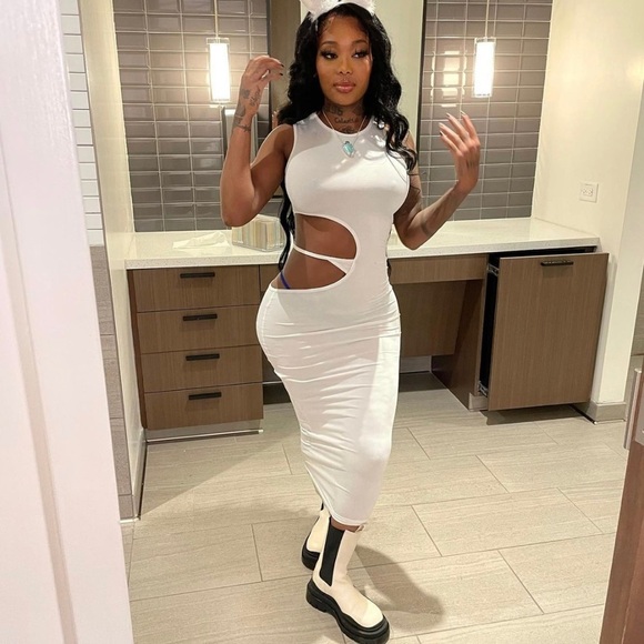 ZARA BNWT Low Heeled Lug Sole Leather Ankle Boots - Picture 3 of 10